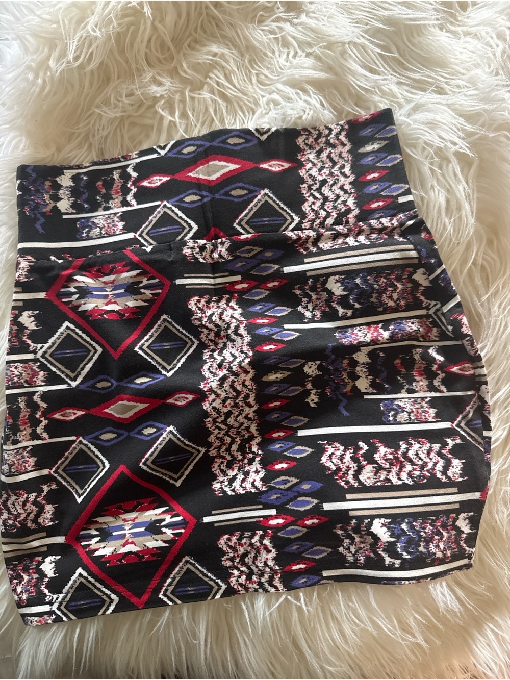 Anytime Style, Black Geometric Print Mini Skirt with Red and Cream Accents - Picture 5 of 7